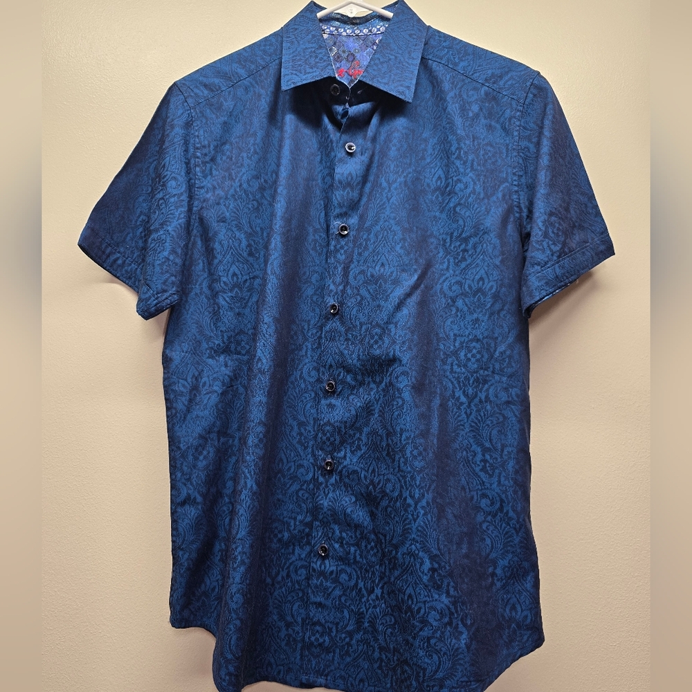 Robert Graham Blue Paisley Button Up Shirt Small Classic Fit Short Sleeve